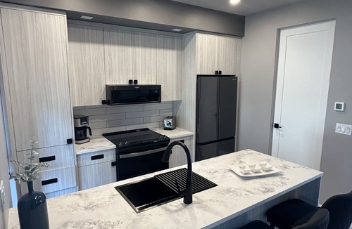 Regional District of Nanaimo House | Gorgeous modern 2 bedroom 2.5 bathroom townhouse w/beach access Ocean unit
