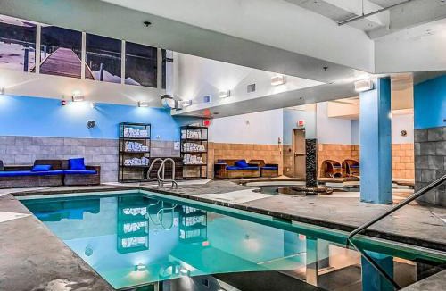 Canmore Apartment | Gorgeous Mountain Condo - Pool & Hot Tub