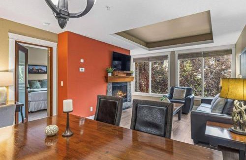 Canmore Apartment | Gorgeous Mountain Condo - Pool & Hot Tub