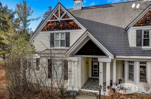 Port Carling Villa | Gorgeous newly renovated Villa at the prestigous Lake Joe Club Resort!