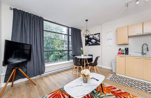Downtown Vancouver Apartment | Gorgeous Unit in the Heart of Downtown