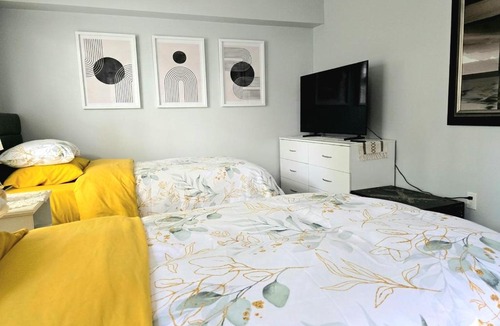 Victoria House | Gracia Room - Cozy Private Room - Shared bath and Spaces