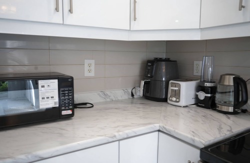 Brampton House | Grand 6BR Home | Designed for Families & Large Groups
