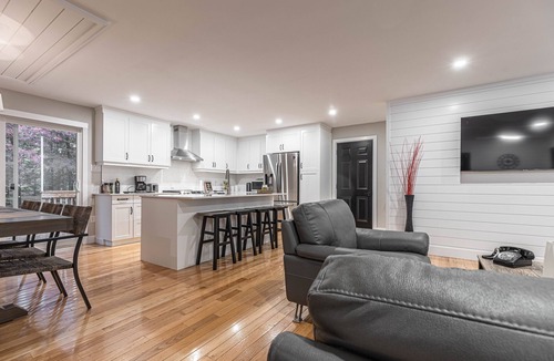 Grand Bend Cottage | Grand Bend -Beach Nordic Spa Retreat - Villa Nicole