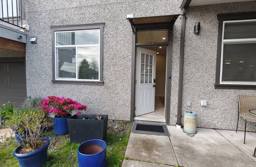 Burnaby House | Great Vancouver Spacious Private Room#2 with Free Parking