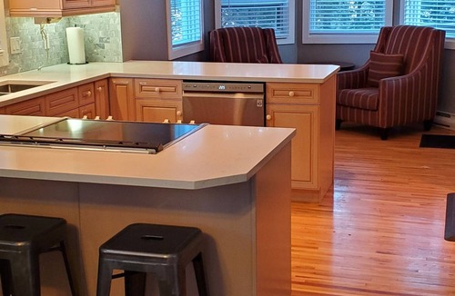 Windermere House | GRIZZLY HIDEAWAY - A beautiful and cozy lake community home!