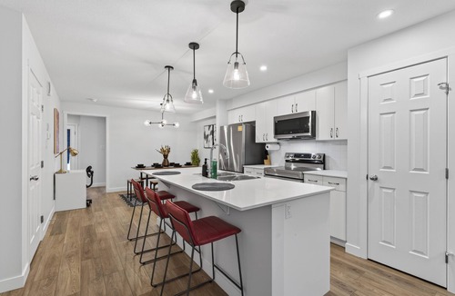 Southwest Edmonton House | Group Stay for 12 | PS5 Game Room | 3 Baths