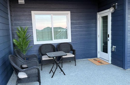 Langford Apartment | Guest Suite in Langford