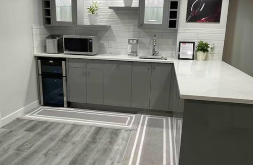 Calgary House | HansBnB near Airport(YYC)