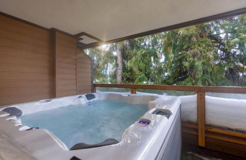 Whistler Village House | Hearthstone Lodge 2 | Stylish Cental Village Condo Close to Lifts with Sauna & Parking