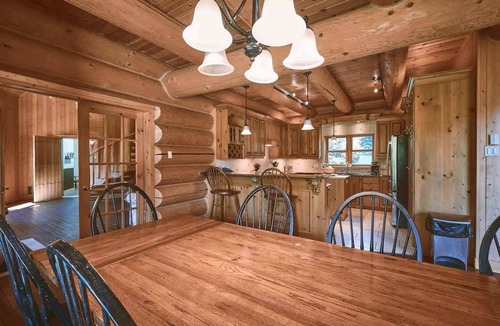 Fiddler Lake Resort Ski Chalet | Heated Pool & Sauna Log Home with Lake Access