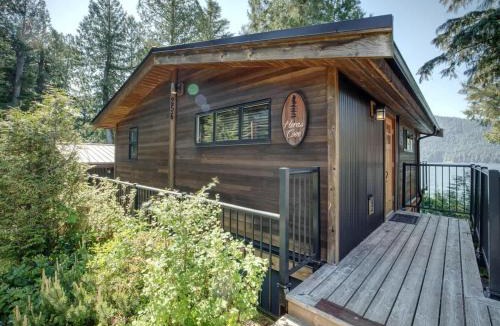 Port Renfrew House | Hera's Cove - Oceanfront Oasis - Pet Friendly
