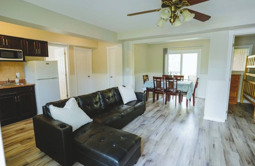 Bobcaygeon Cottage | Heron Cottage - 3-Bedroom Cottage – Family Friendly