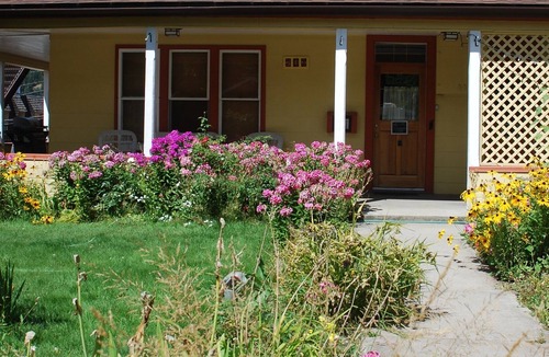 Nelson House | "Herridge Lane Suite" in VICTORIA FALLS GUESTHOUSE
