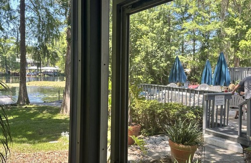 Dunnellon Condo | HIDDEN GEM-RIVERFRONT-1ST FLOOR-SCREEN PORCH, Boat Dock, Pool, Hot Tub & Kayak