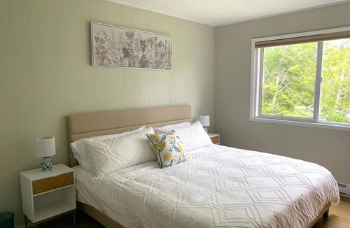 Coal Harbour Apartment | Hidden JEM - Your Home Away From Home