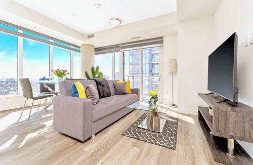Kitchener Apartment | High Rise 1BR Building with Gorgeous Views