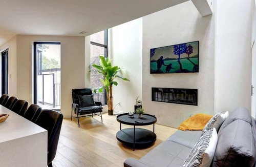 Plateau Mont Royal Apartment | Historic Charm Overlooking Parc Lafontaine!