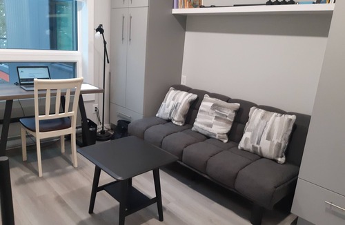 Whitehorse Condo | Home away from Home. Recent secure building. Completely equipped kitchen.