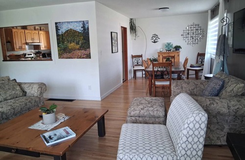 Central Okanagan House | Home Away From Home Downtown/Glenmore