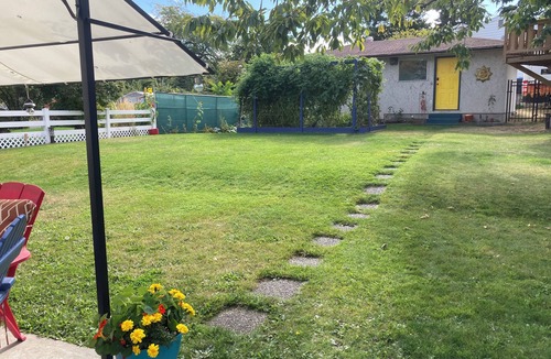 Central Okanagan House | Home Away From Home Downtown/Glenmore