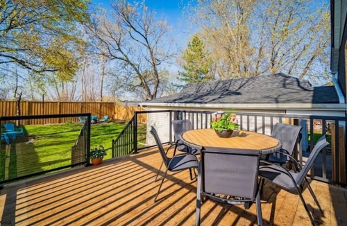 Niagara Falls House | Home in heart of Niagara Falls