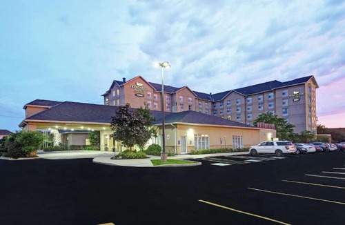 Cambridge Hotel | Homewood Suites by Hilton Cambridge-Waterloo, Ontario