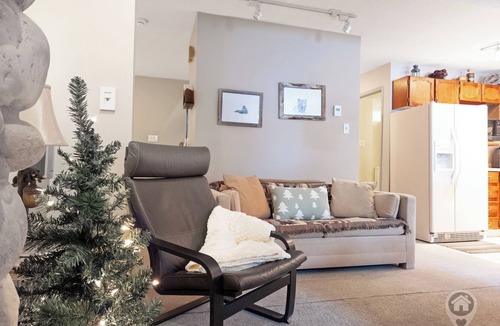 East Kootenay Apartment | Horsethief Hideout