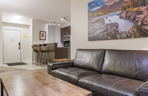 Fernie Condo | Hot Tub & Sauna/24-Hour Check-In/Quiet