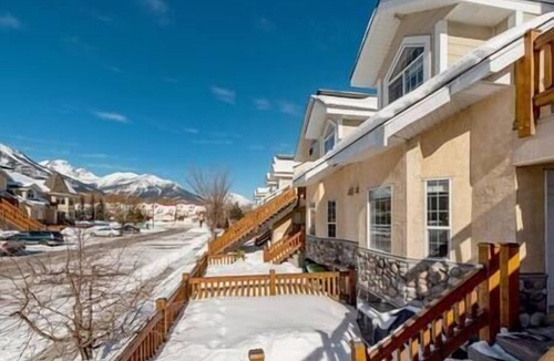 Fernie Apartment | Hotel Style Suite/New Mattress/Private