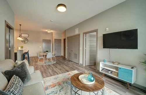 Hackensack Apartment | Huge 2 Bed 2 Bath Easy ride to NYC & Parking