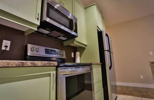 Fernie Apartment | Huge Penthouse/4-Story Views/Hot Tub