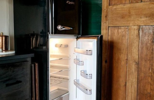Tyendinaga Mohawk Territory Cabin | Incredible Tiny House with Fireplace, Fire Pit and Pizza Oven in Deseronto, Ontario