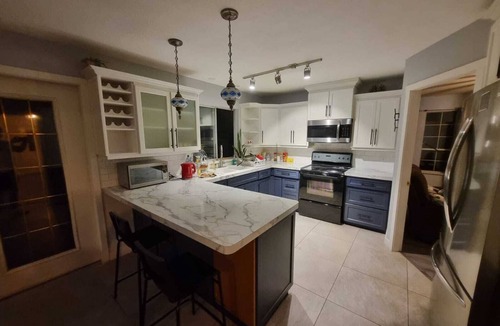 Surrey House | Independent Bungalow Near Whit Rock Beach - Vancouver