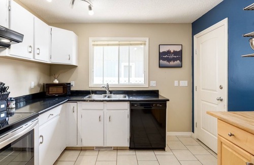 Southeast Calgary House | "Indigo" 3 Bed Home With Style