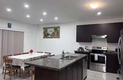 Innisfil House | Innisfil Getaway