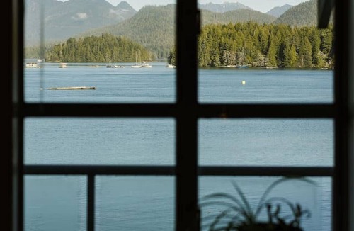 Tofino Apartment | Island Vista - Waterfront Condo