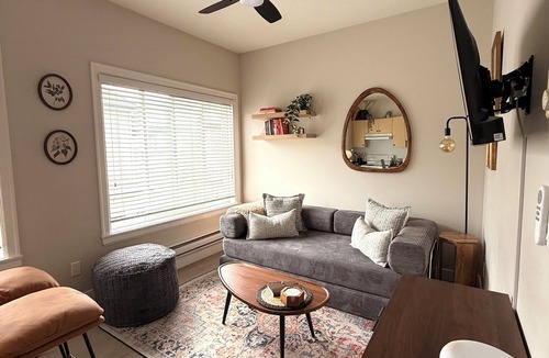 East Clayton House | jackson rose - cozy, all in one private suite