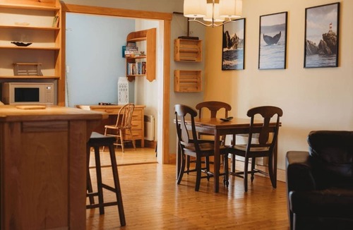 Twillingate Apartment | Jagged Rocks