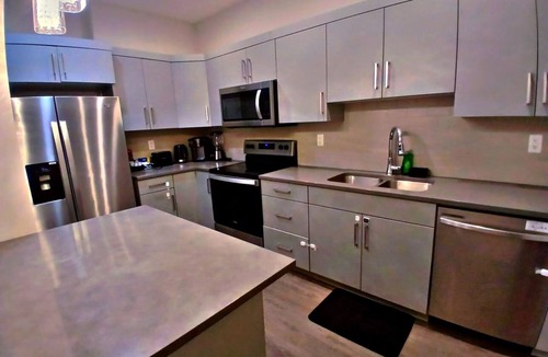 Saskatoon Apartment | "Jite's Hub! Cozy 1-bedroom apartment! Perfect for solo travelers or couples.
