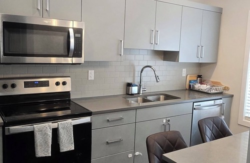 Saskatoon Apartment | "Jite's Hub! Cozy 1-bedroom apartment! Perfect for solo travelers or couples.