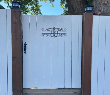Okanagan-Similkameen House | K STREET CARRIAGE HOUSE Studio
