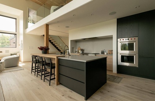Morin Heights House | Kicking Horse - Ski in SKi out