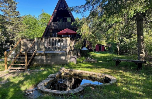 Roseneath Cabin | Kind Cabin: Your Cozy A-Frame Escape on Rice Lake!