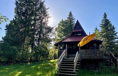 Roseneath Cabin | Kind Cabin: Your Cozy A-Frame Escape on Rice Lake!