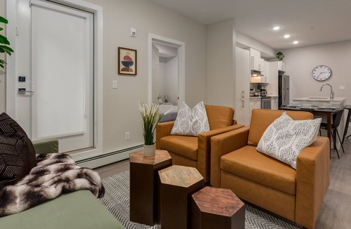 Shaganappi Apartment | King bed, Ground Floor Suite, Pet Friendly