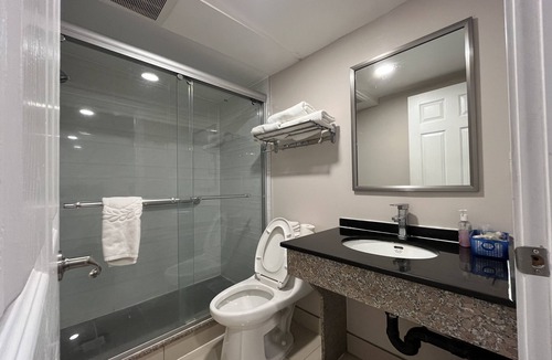 Haines Junction Hotel | Kluane Park Inn
