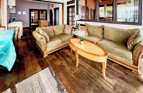 Opihihale Apartment | Kona Coast, BEST Oceanview Pool, Yoga Meditation Space, Pickle Ball Basket Ball