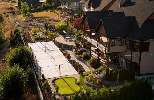 Balfour House | Kootenay Wild Guest Suites