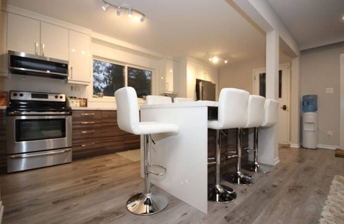 Cookstown Cottage | La-Datcha Cottage,Hot Tub,Sauna,Pool,20 AcresLand
